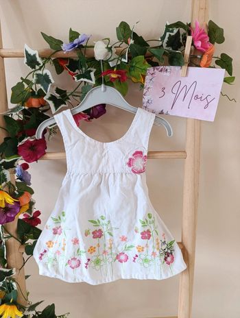 Jolie robe légère 3mois NafNaf