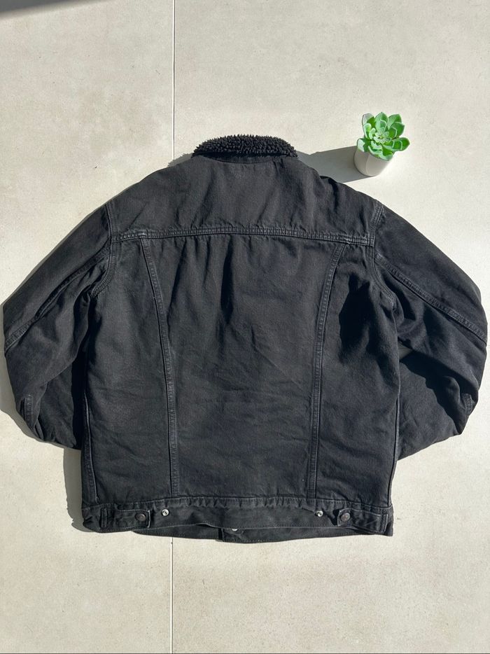 Veste en jean Levi's Sherpa noire taille M  🧥 - photo numéro 6