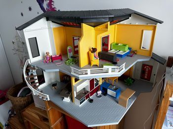 Maison Playmobil avec accessoires