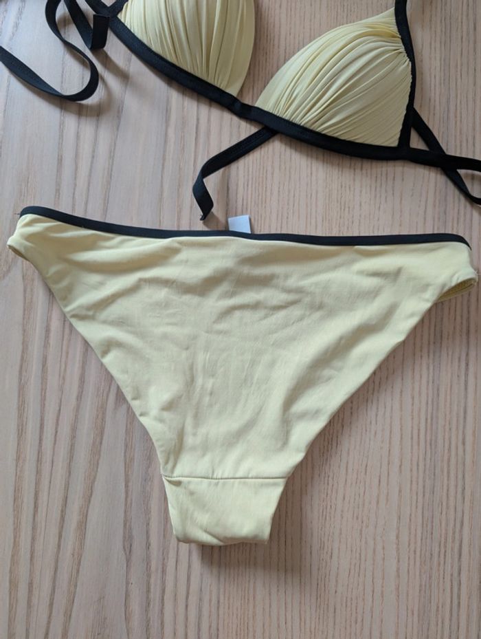 Maillot deux pièces jaune pâle Etam - photo numéro 6