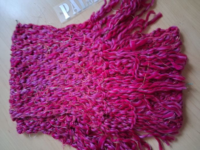 Cache nez à franges