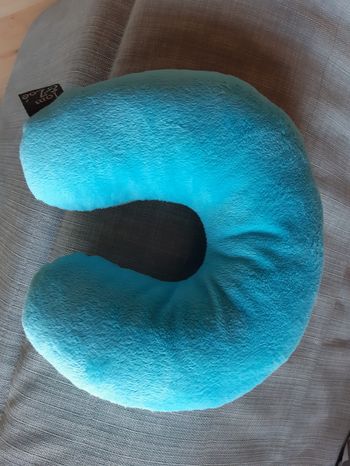 Petit tour de cou bleu