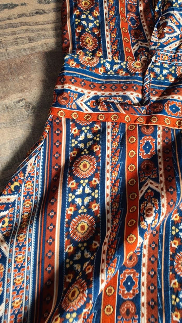 Robe Victor mod taille 40 mais taille 38 en très bon état neuf avec étiquette - photo numéro 2