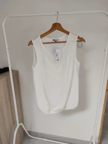 Blouse sans manche beige Kiabi taille 38 NEUF
