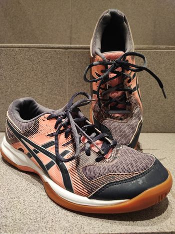 Basket Chaussures de volleyball, badminton pour femmes ASICS Gel-Rocket 9 pointure 40