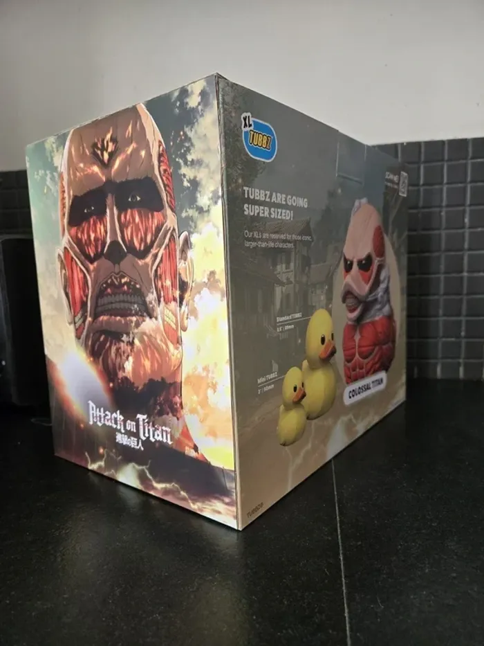 Tubbz xl: L’Attaque des Titans - Titan Colossal Grande Figurine De Canard en Cosplay De Collection - photo numéro 5
