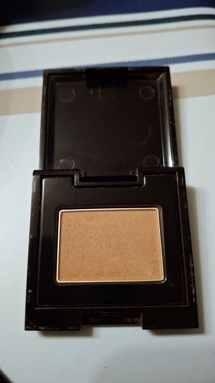 Poudre bronzante J Medium Shiseido, 1,6g - photo numéro 3