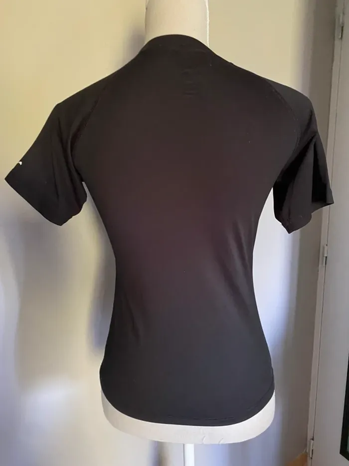 T-shirt noir de randonnée, treck, running - photo numéro 9