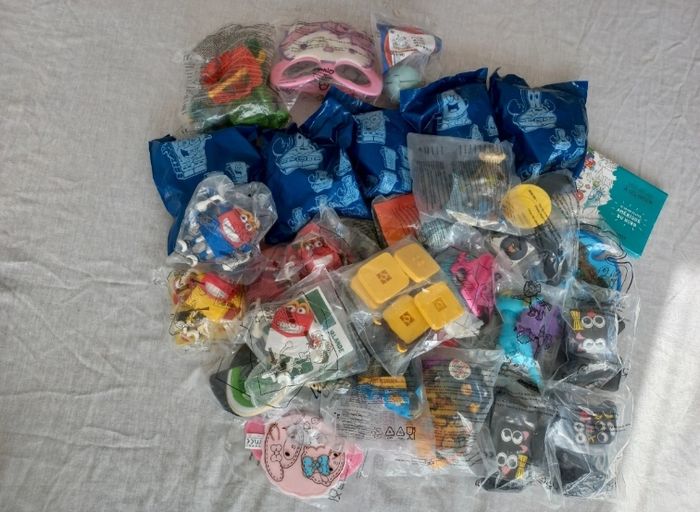 Lot de jouets Burger King et MacDonald's (31 articles) - photo numéro 10