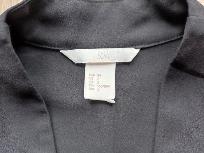 BLOUSE H&M Noire. - photo numéro 3