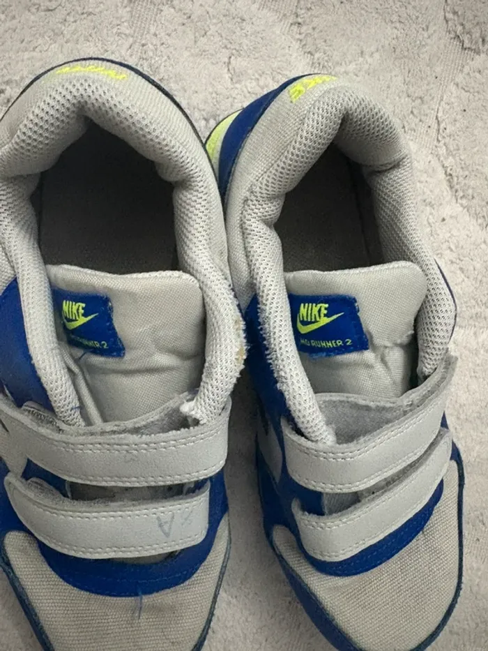 Baskets Nike garçon pointure 35 - photo numéro 3