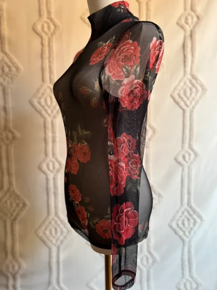 Top col montant en mesh noir transparent à fleurs rouges – style grunge Y2K 36/38 - photo numéro 3