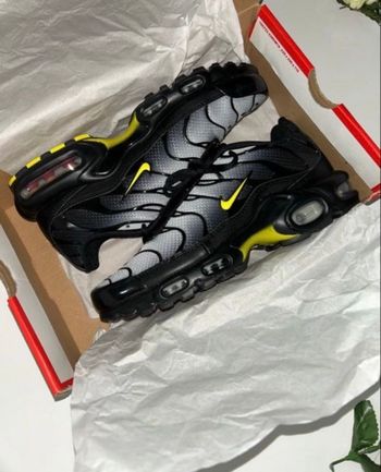 Nike tn noir gris jaune 36