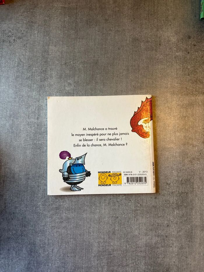 Livre Monsieur, malchance et le chevalier - photo numéro 2