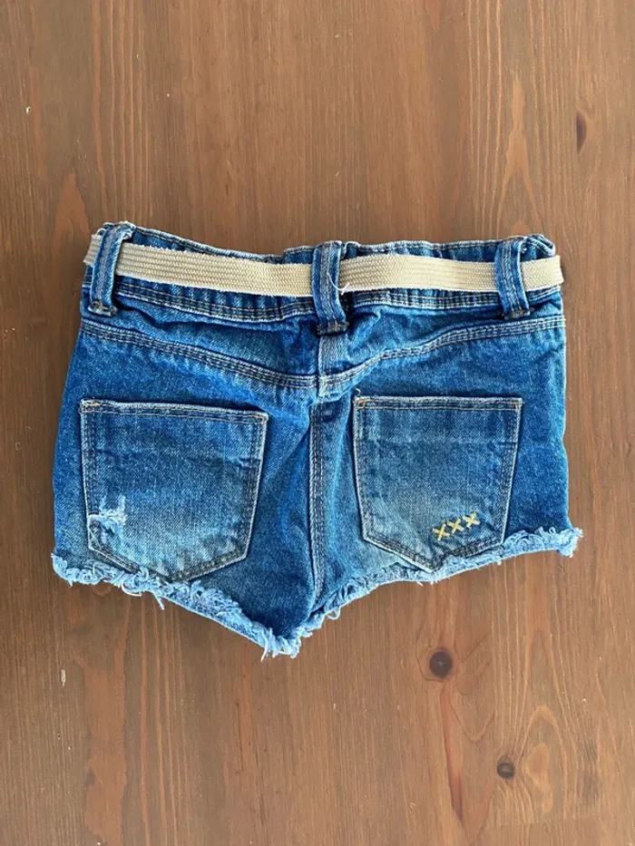 Short en jean bleu ceinture doré kiabi - photo numéro 3