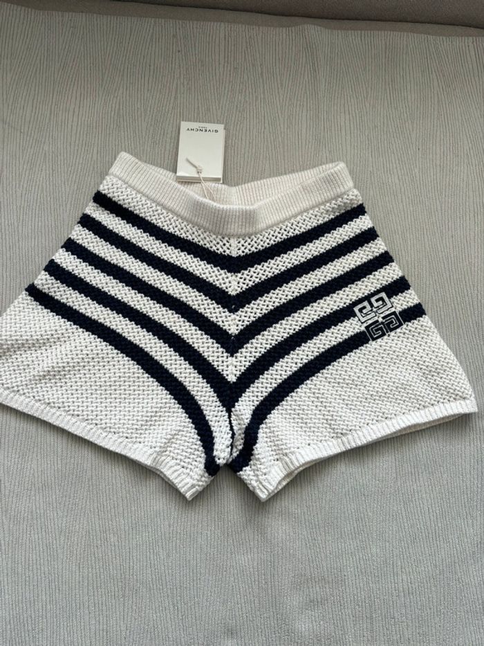 Short en tricot à rayures pour fille 8 ans Givenchy Collection 2025 - photo numéro 4