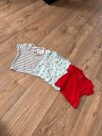 T-shirt kiabi 9 mois