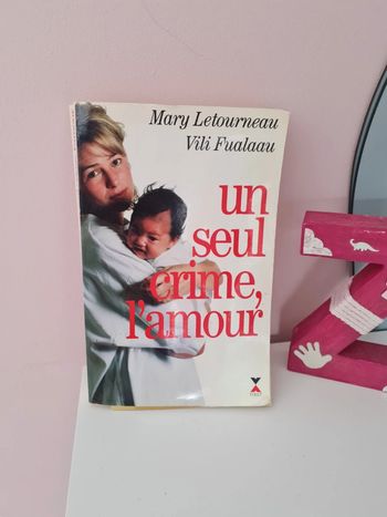 Livre "un seul crime, l'amour"