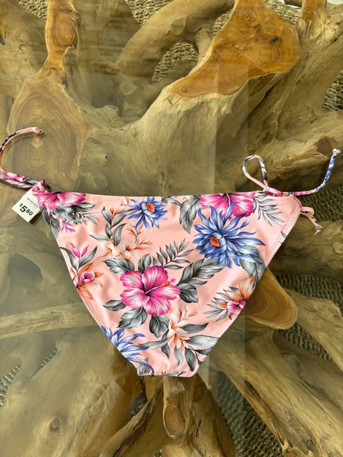 Bas de maillot de bain Ardene rose fleurs ficelles XL - photo numéro 2