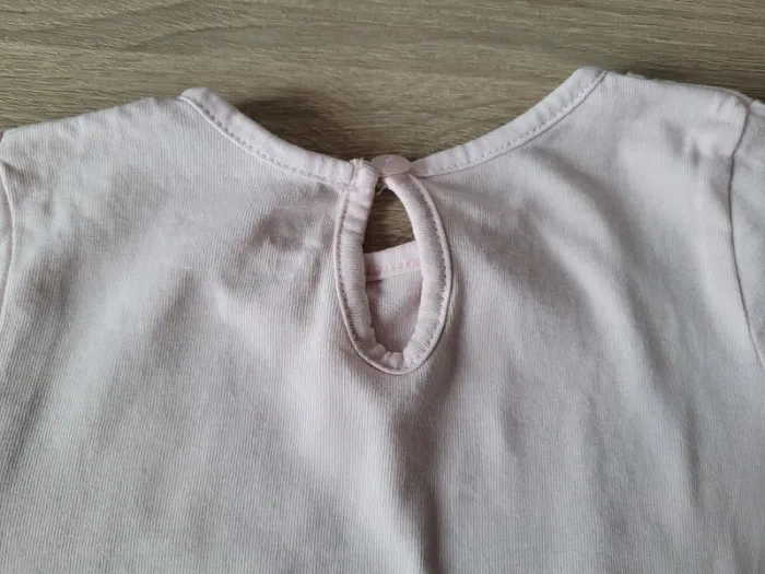 Lot de 3 (+1) tee-shirts fille en 18 mois - photo numéro 6