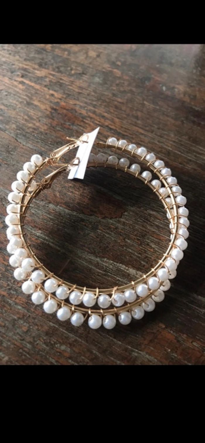 Magnifique paire de boucles d’oreilles avec perles - photo numéro 3