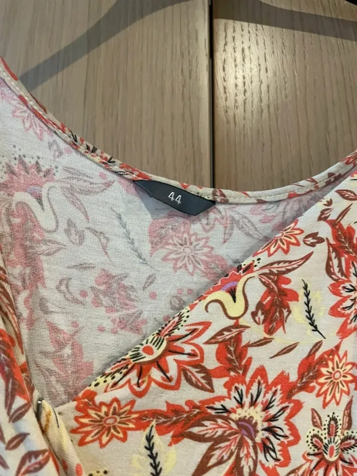 Robe Fleurie taille 44 - photo numéro 3