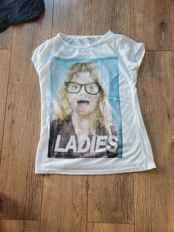 Tee shirt blanc 14 ans bon etat