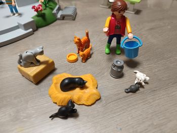 Playmobil soigneuse chat