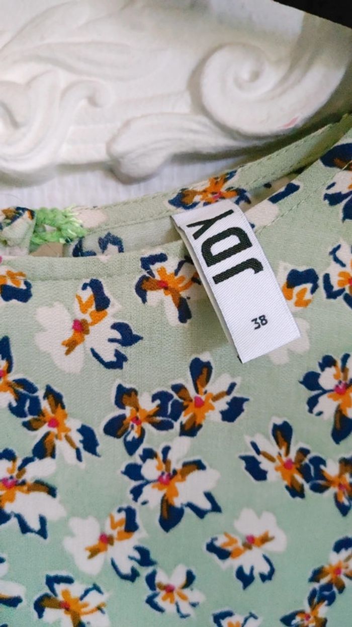 Robe verte avec motif floraux manche ballon - photo numéro 3