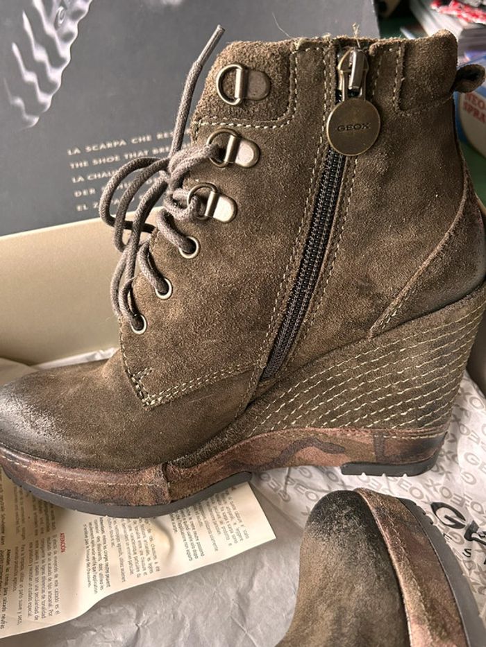 Chaussures bottines marron compensées 36 neuves avec étiquette Geox - photo numéro 2