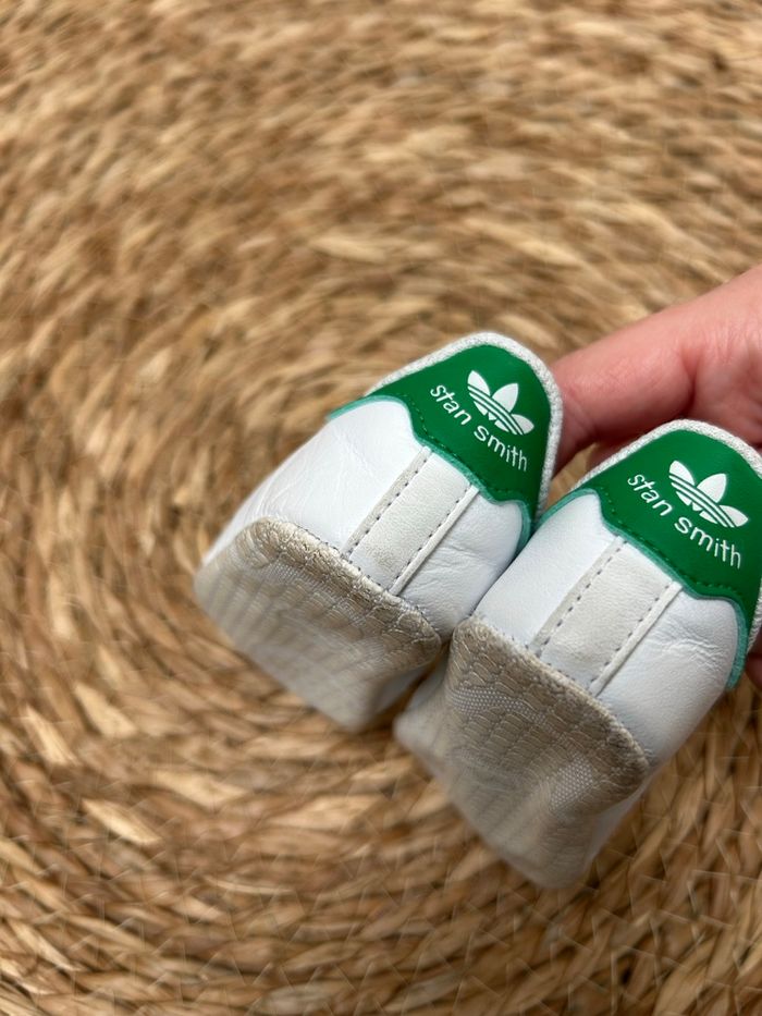Chaussons Adidas Stan Smith bébé - Taille 18 - photo numéro 3