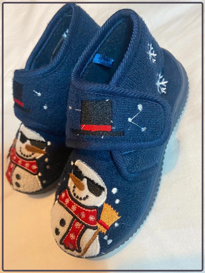 Chaussons Bonhomme de neige taille 25 - photo numéro 4