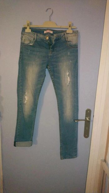 Superbe jeans effet used taille 34 cache cache comme neuf