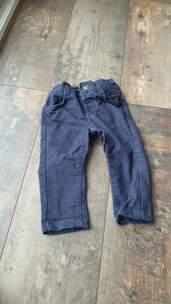 Pantalon bebetto 12 mois en très bon état