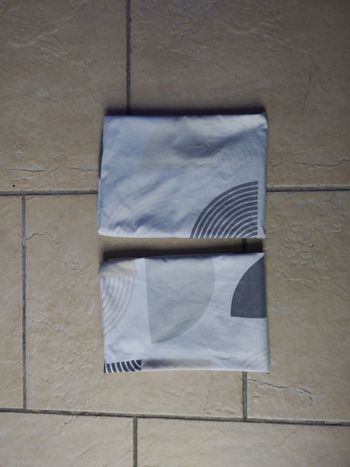 Lot de deux taie d'oreiller 