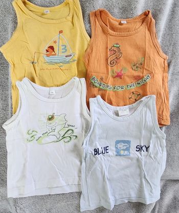Lots t-shirts sans manches 18mois