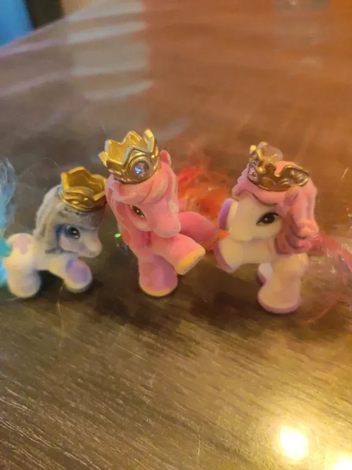 Figurines Filly Royale Swarovski (lot 12) - photo numéro 3