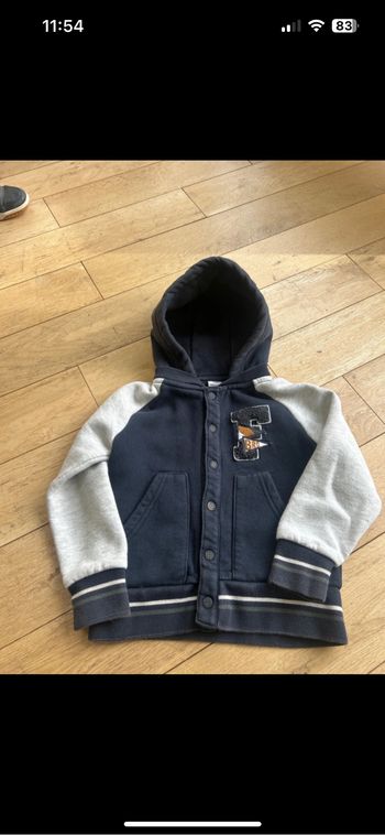 Veste à capuche