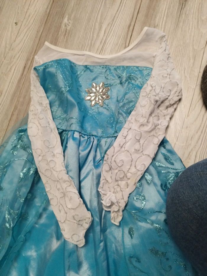 Déguisement et accessoires Elsa reine des neiges 1 - photo numéro 4