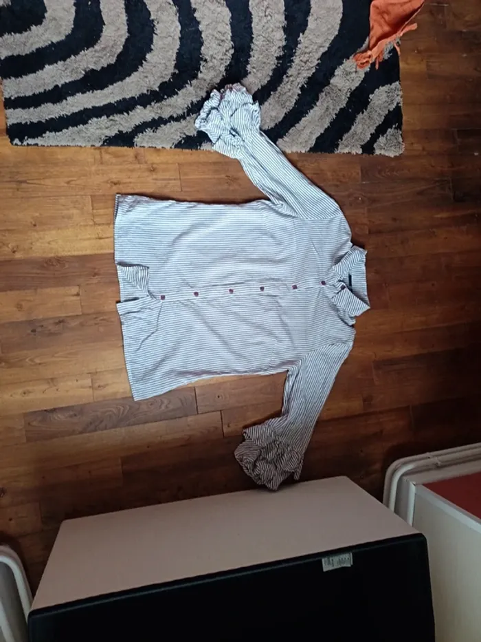 Chemise à rayure et fantaisie femme