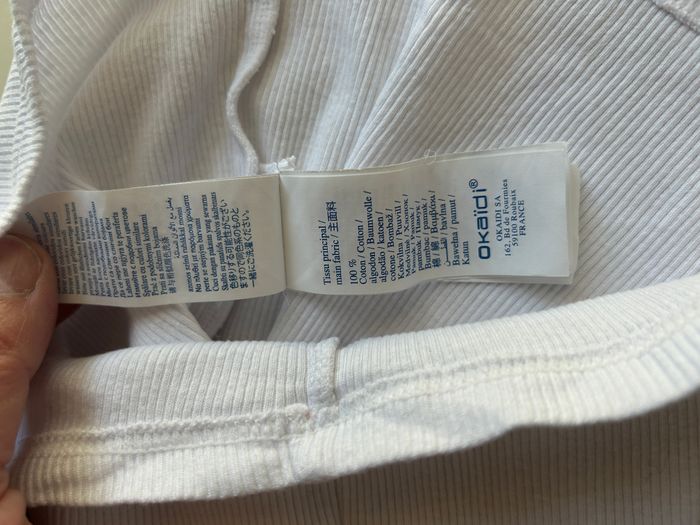 tee-shirt sans manche col avec petit volant - photo numéro 6