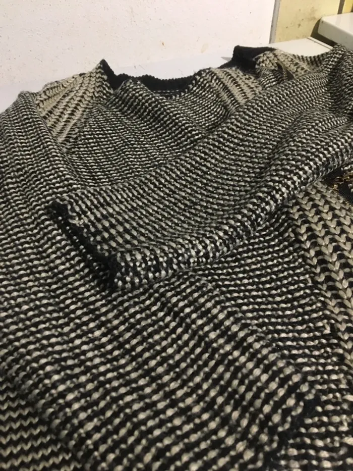 Pull MAELLA - photo numéro 2