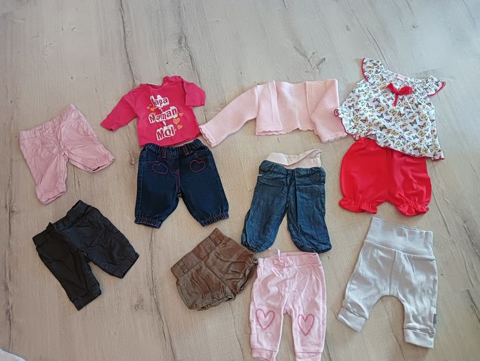 Vêtements fille 1 mois lot numéro 2