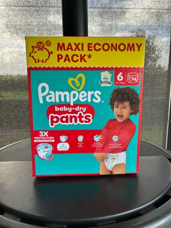 Couches culottes Pampers baby dry taille 6