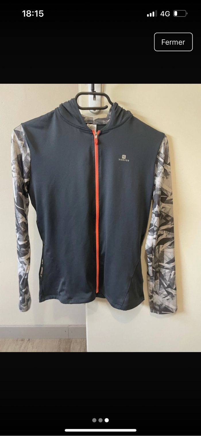 Veste sport taille 14 ans