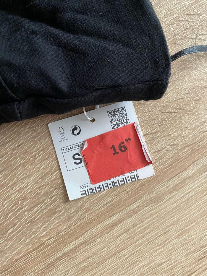 Petite robe noire Zara neuve - photo numéro 2