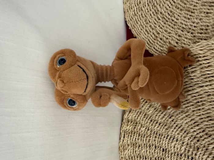 Peluche E.T. l' extra terrestre TOYS R'US - photo numéro 1