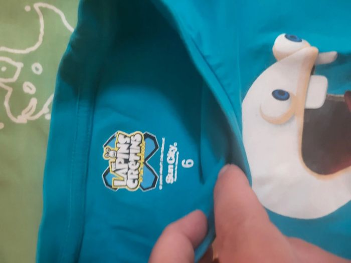 T shirt  6 ans - photo numéro 2