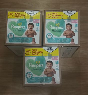 Lot de 3 cartons Pampers Harmonie - Taille 4