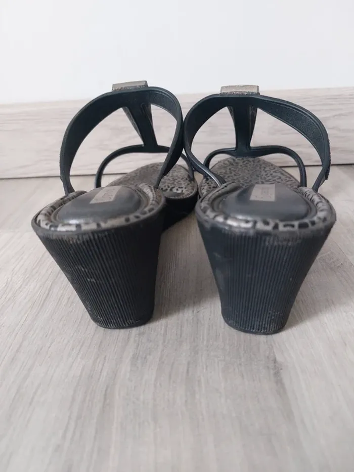 Nus pieds compensés - photo numéro 5